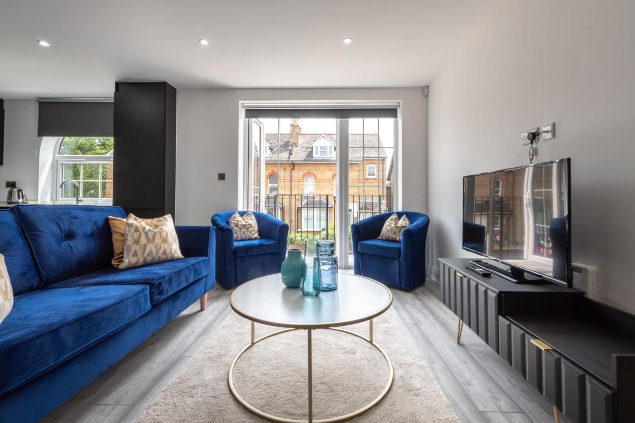 Elegant Apartments In Staines L Free Onsite Parking Luaran gambar