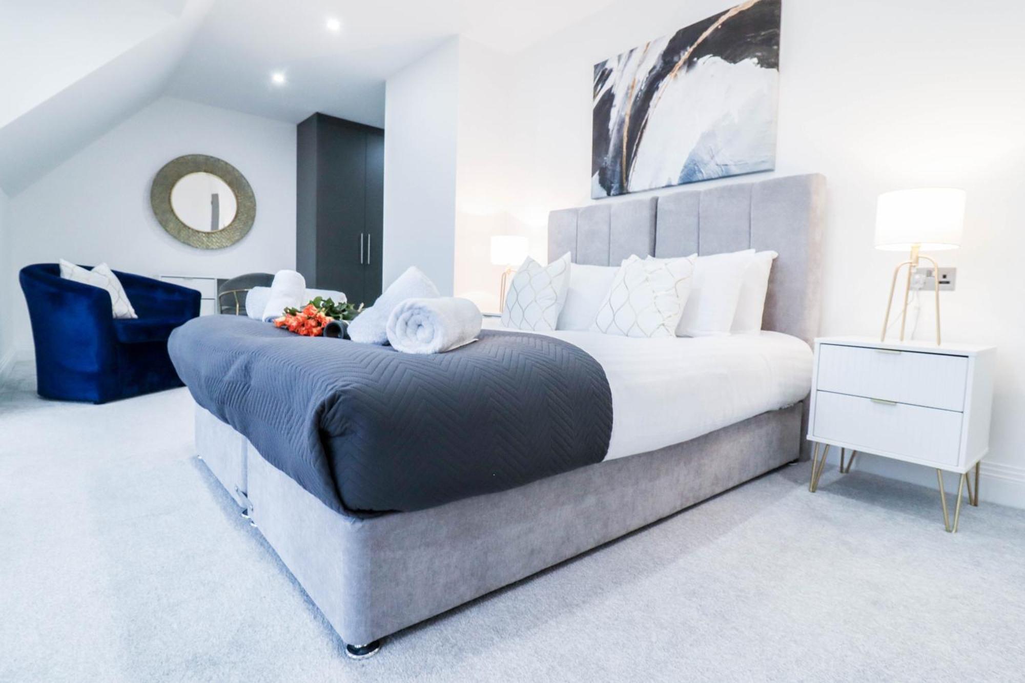 Elegant Apartments In Staines L Free Onsite Parking Luaran gambar
