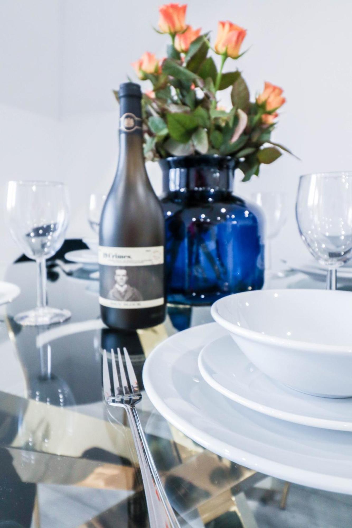 Elegant Apartments In Staines L Free Onsite Parking Luaran gambar