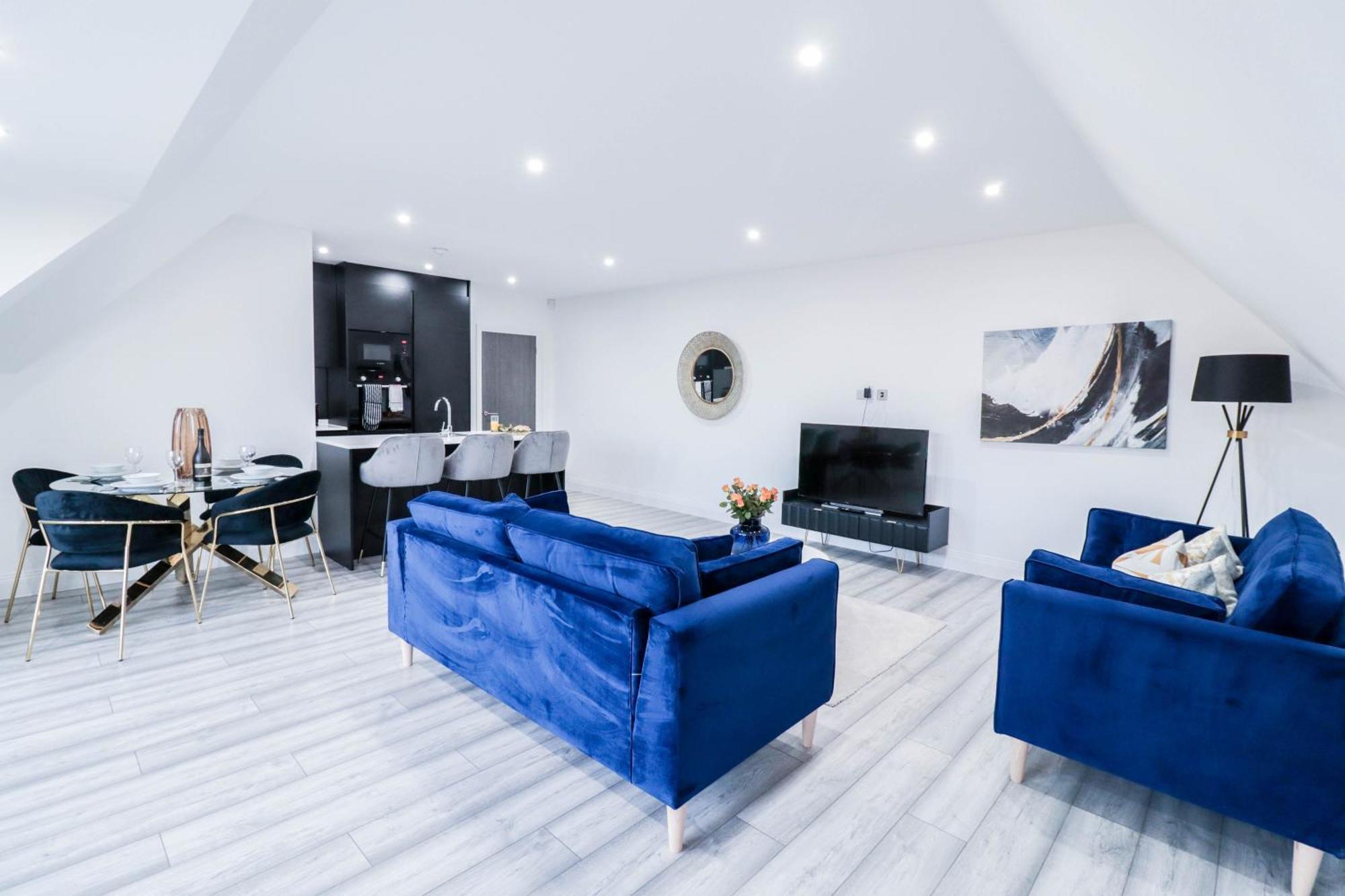 Elegant Apartments In Staines L Free Onsite Parking Luaran gambar