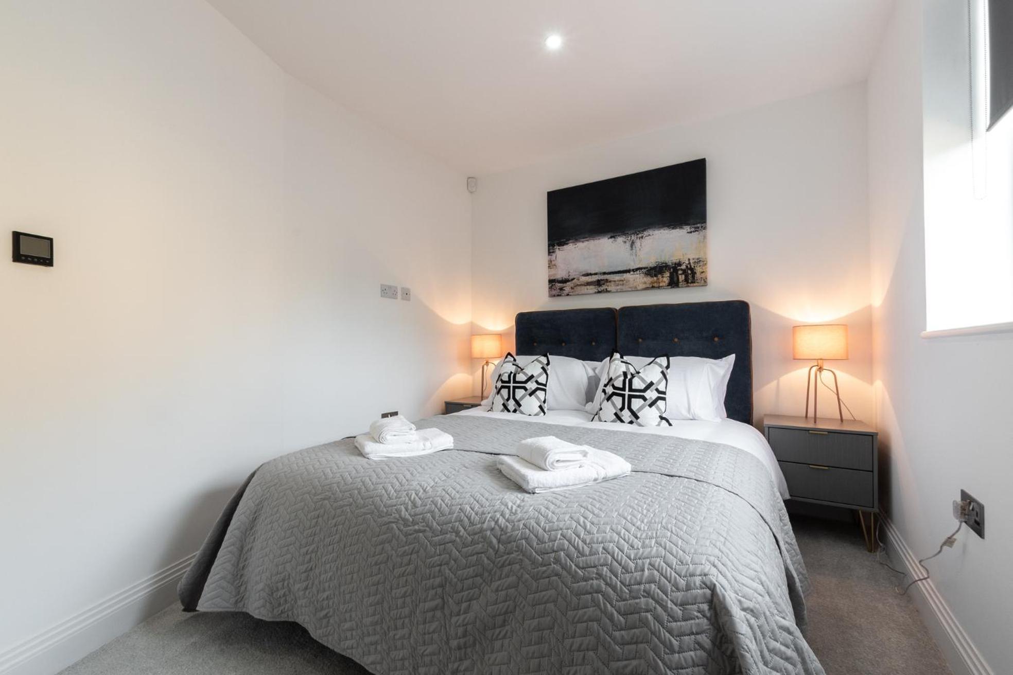 Elegant Apartments In Staines L Free Onsite Parking Luaran gambar